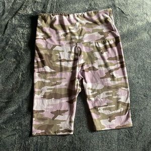 Kid’s suzette collection pink & brown camo biker shorts ONE SIZE